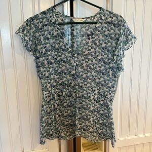 Club Monaco flirty blouse in ocean stroll (M)